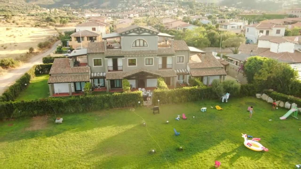 Villa Raffaello Loiri Porto San Paolo Exterior foto